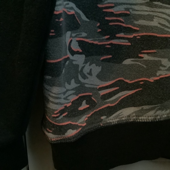 Young & Reckless hoodies Youth large - Picture 8 of 8